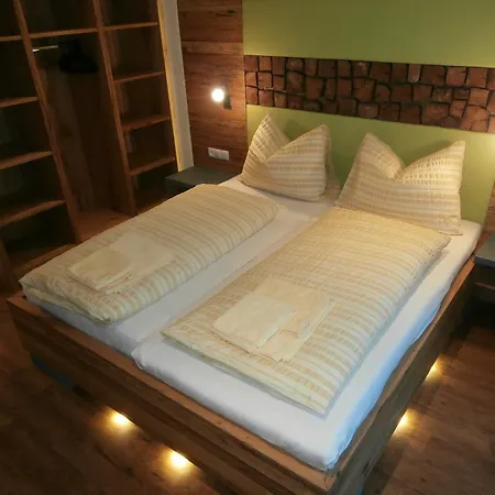 Appartementhaus Gretzel וואגריין