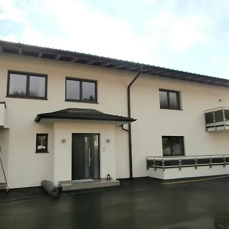 Appartementhaus Gretzel וואגריין